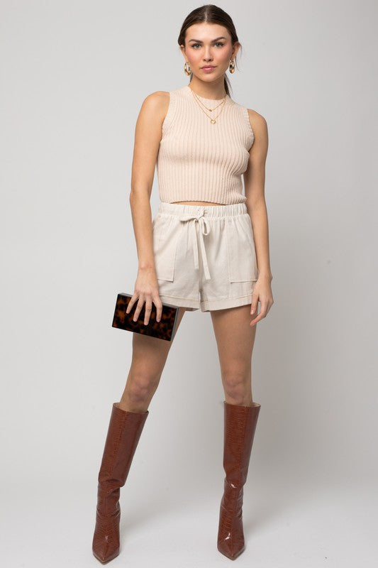 White Roll Up Casual Shorts with Pockets and Tie