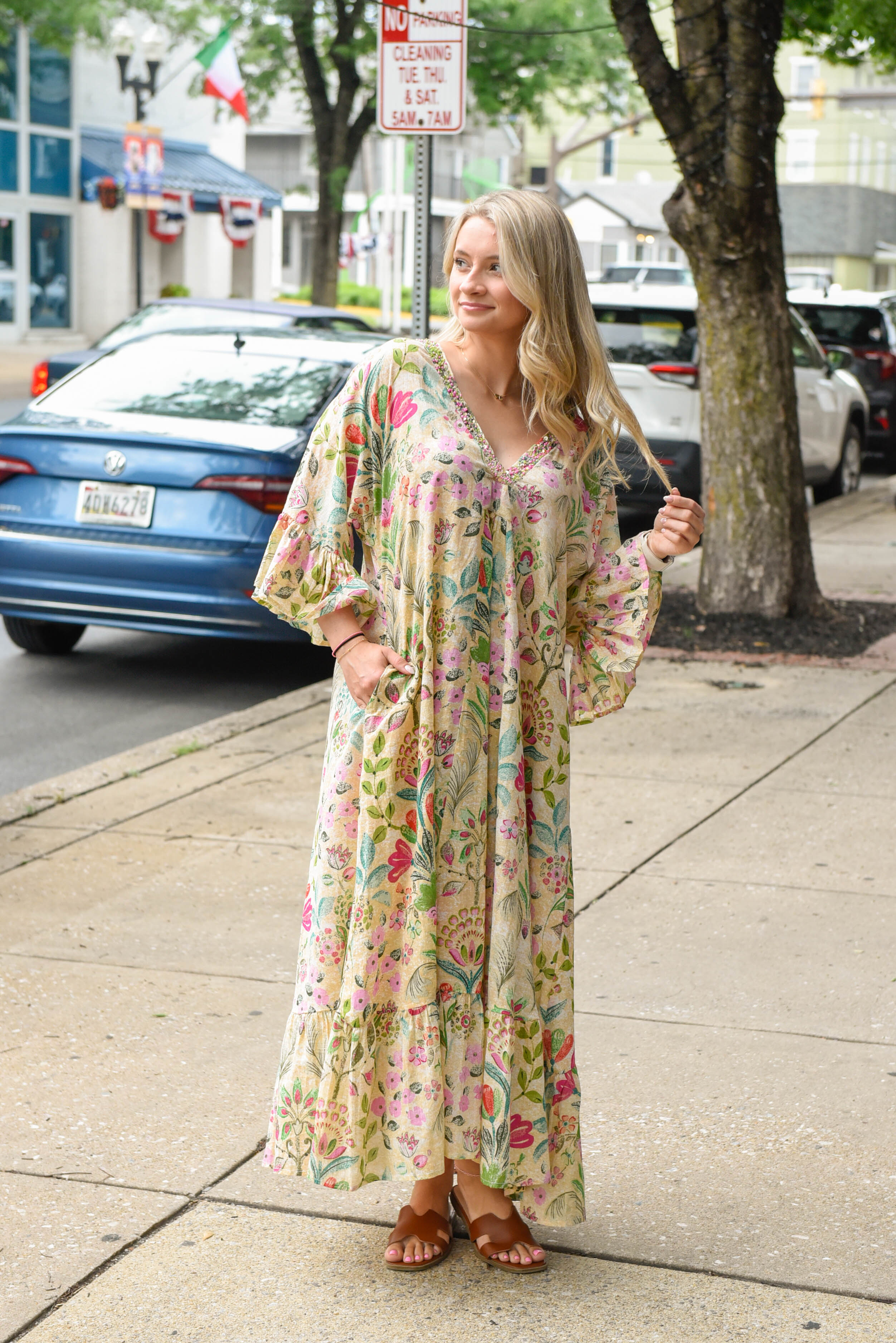 boutique floral maxi dress So Effortless by POL Color:Pearl White Hijab Graduation Dresses For Bold floral print boutique midi dress