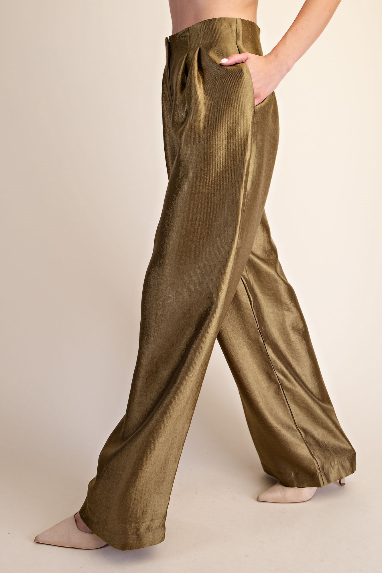 All About That Waist Pleated Pants