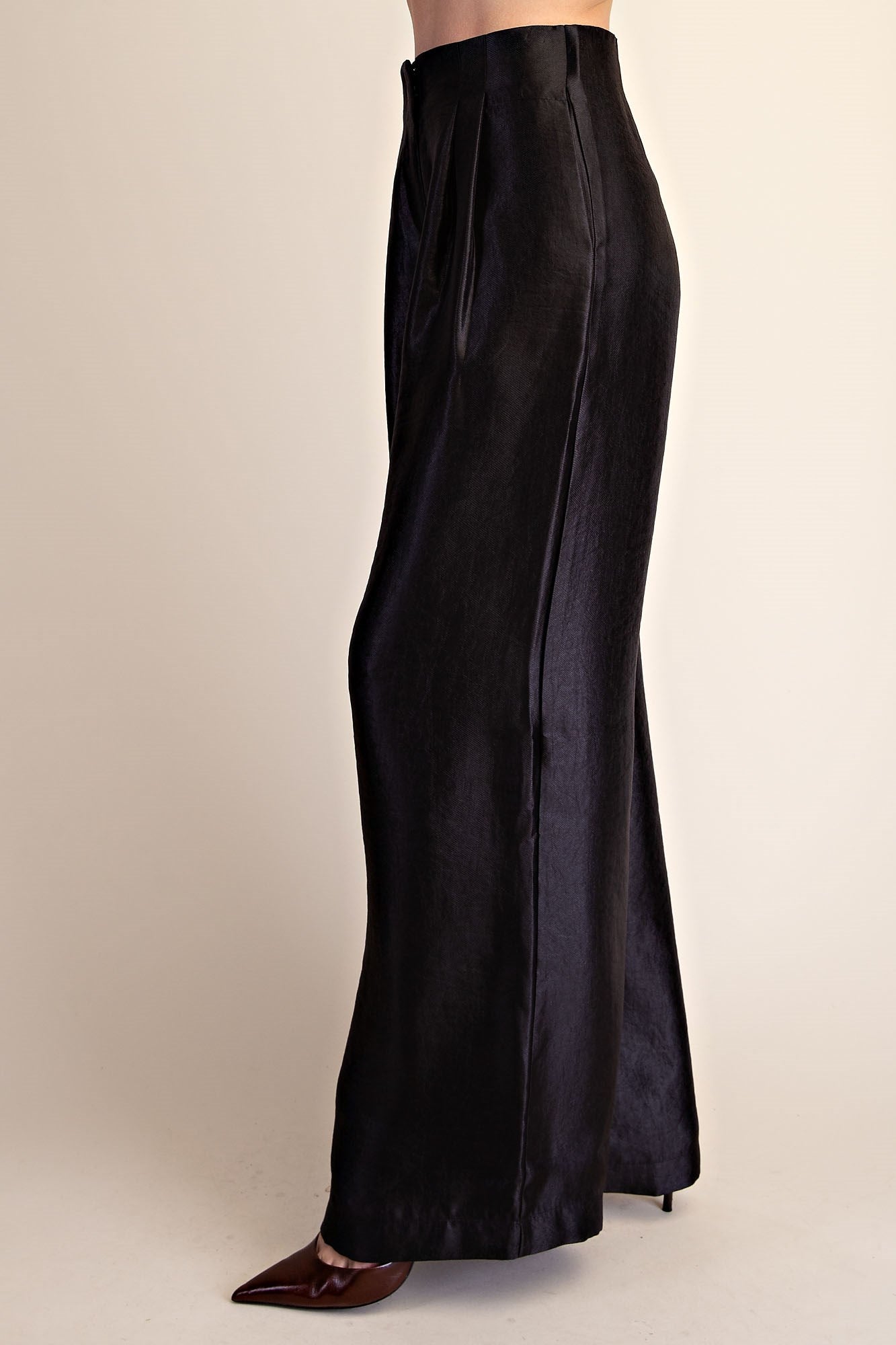 All About That Waist Pleated Pants