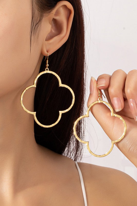 Gold Plating Hammered Clover Shaped Hoop Earring. Length 2.5 inches.