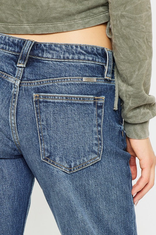Low Rise Boyfriend Jeans Comfort Stretch Five Pocket Style Marble Effect and Zipper Fly