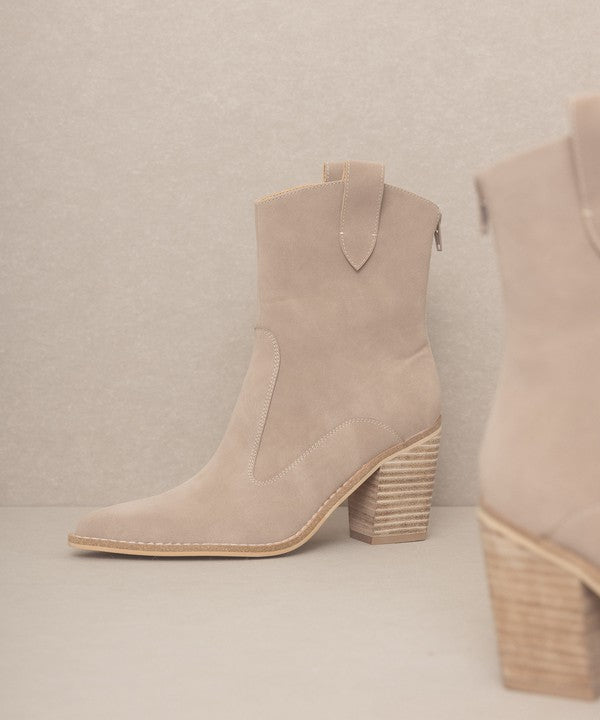 The Tara Fan Paneled Western Boots