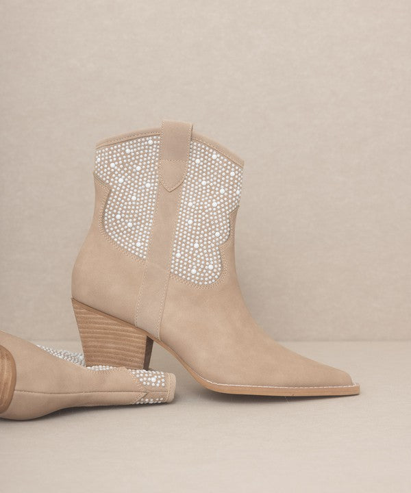 A Pearl Party Studded Western Boots