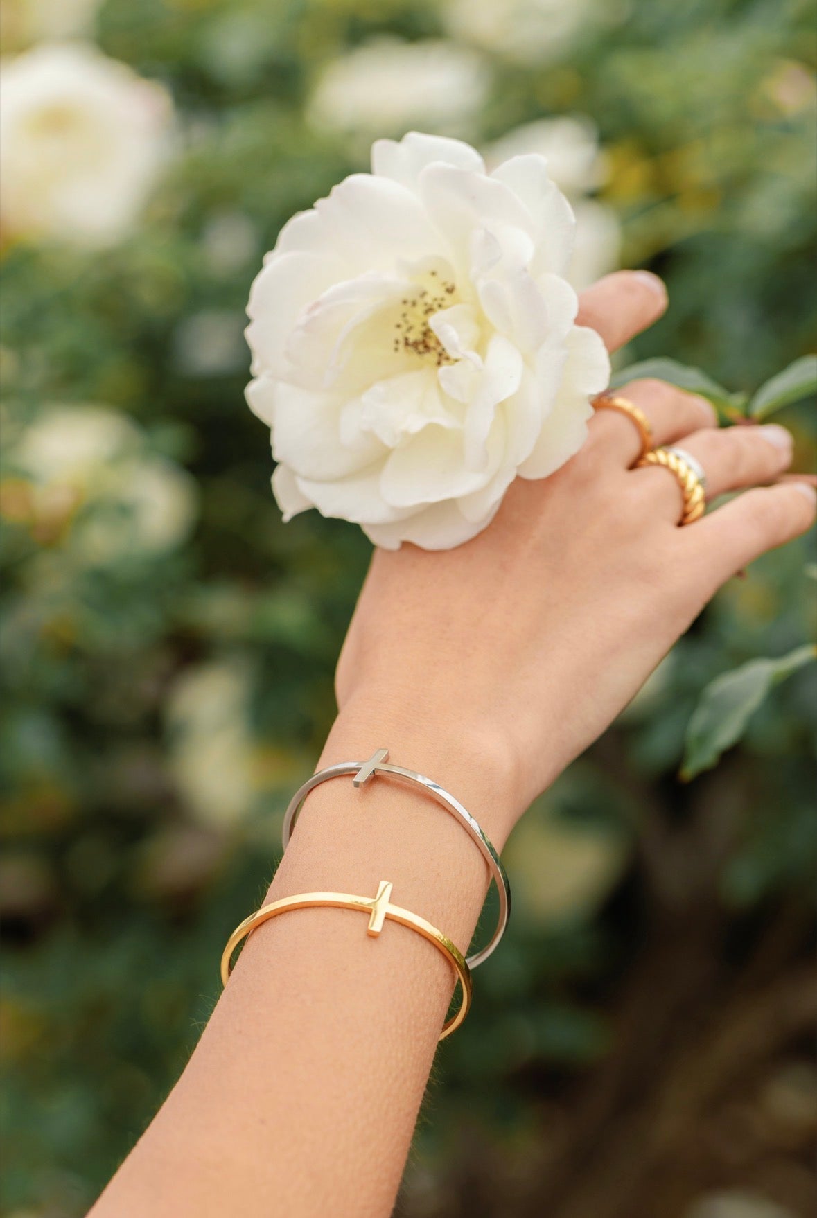 The Cross Bracelet