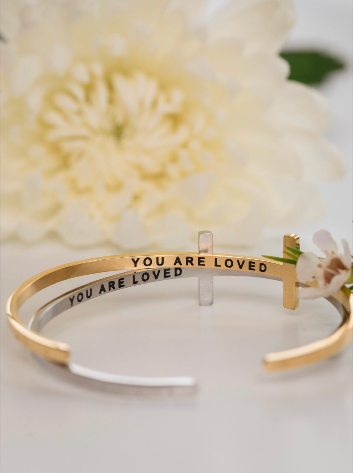 The Cross Bracelet