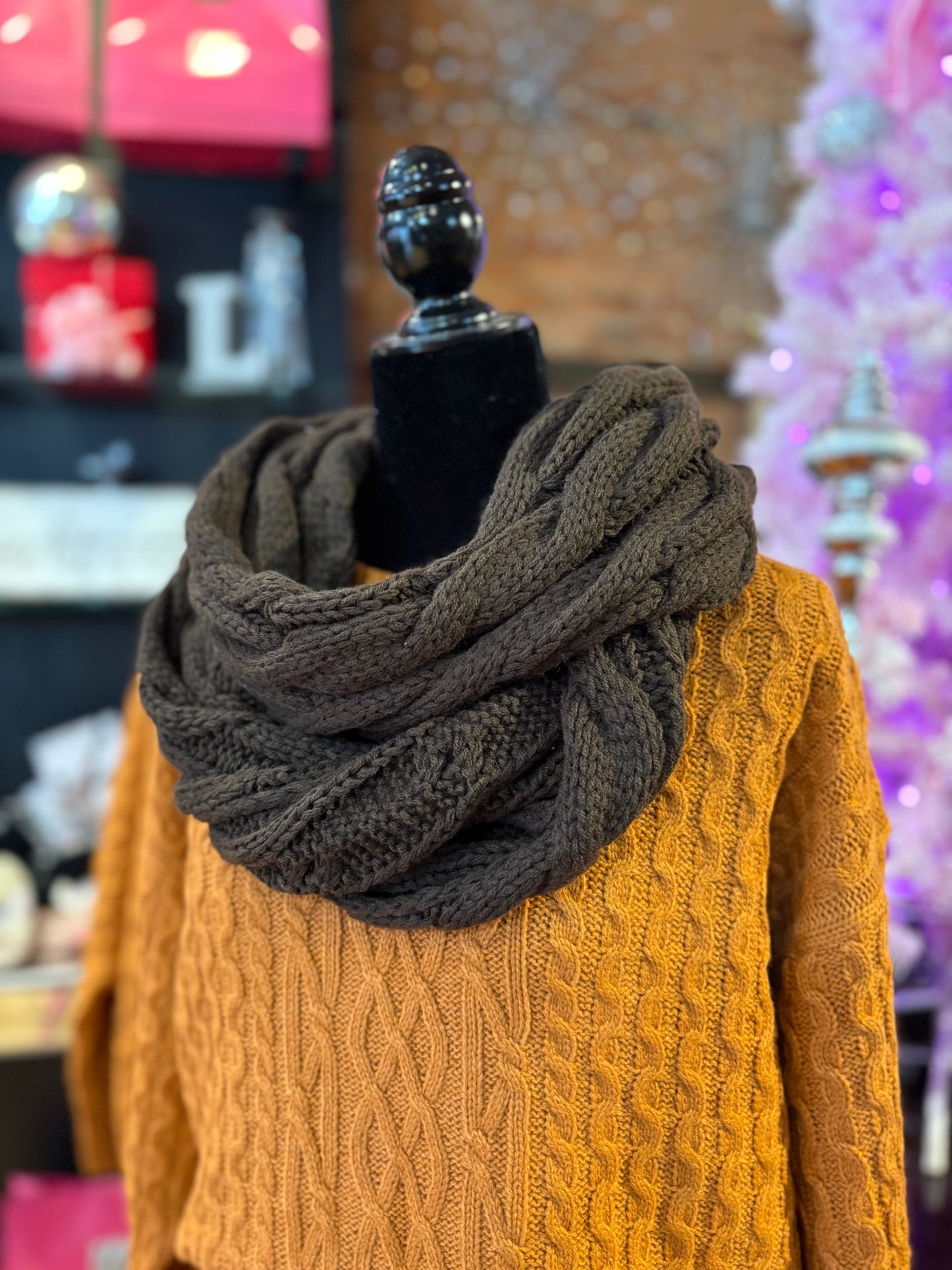 Sciarpa infinita comoda del marchio CC