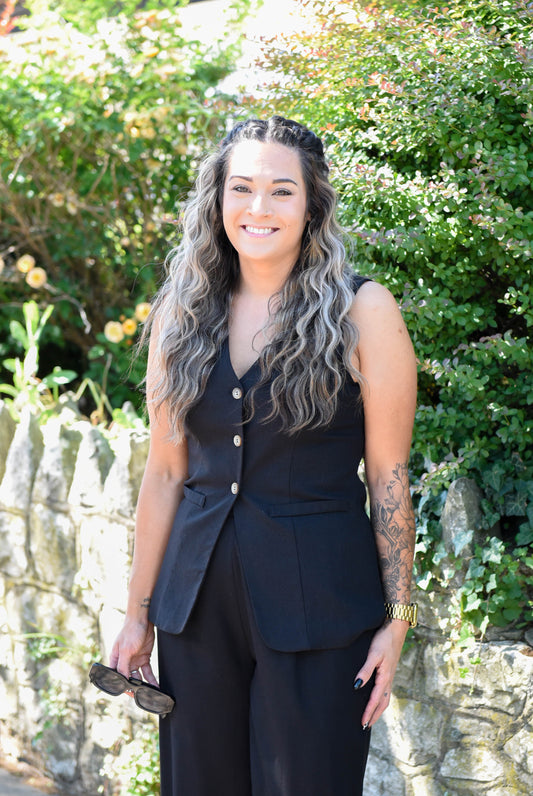 Casually Sophisticated Linen Sleeveless Vest
