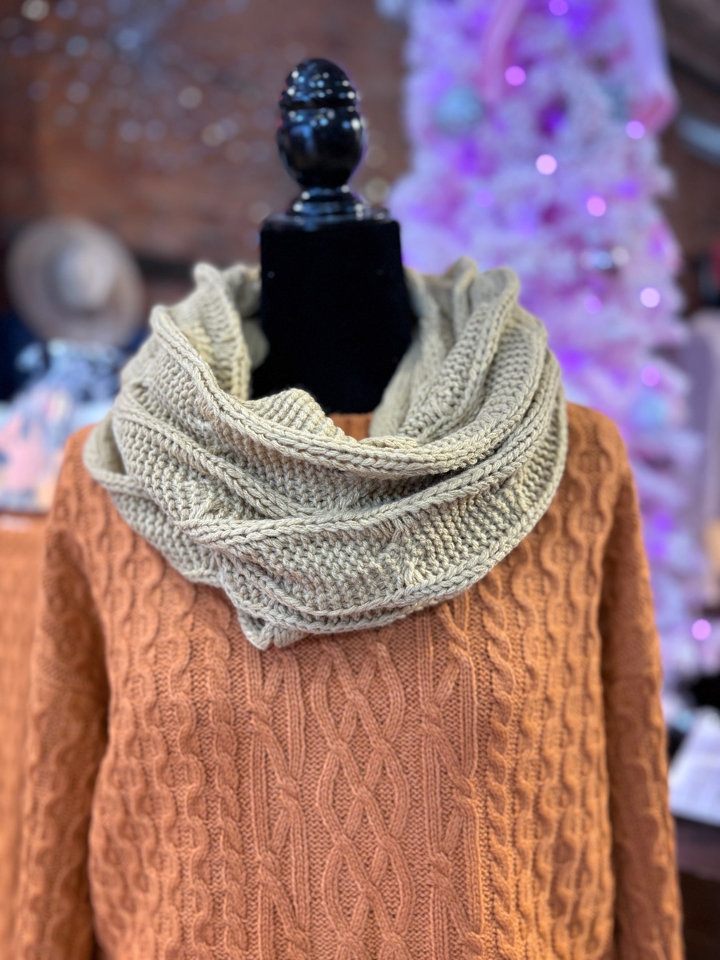 Sciarpa infinita comoda del marchio CC